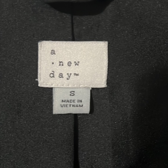 A New Day Blazer - Picture 4 of 4